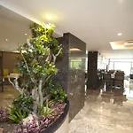 Yeni Bahar מלון 3*