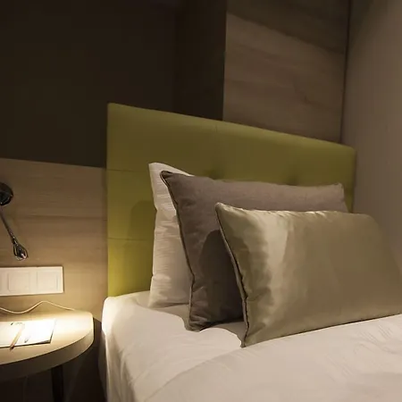 新春天酒店 酒店